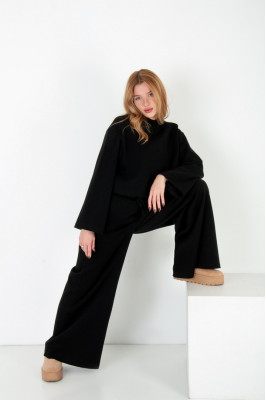 Костюм жіночий